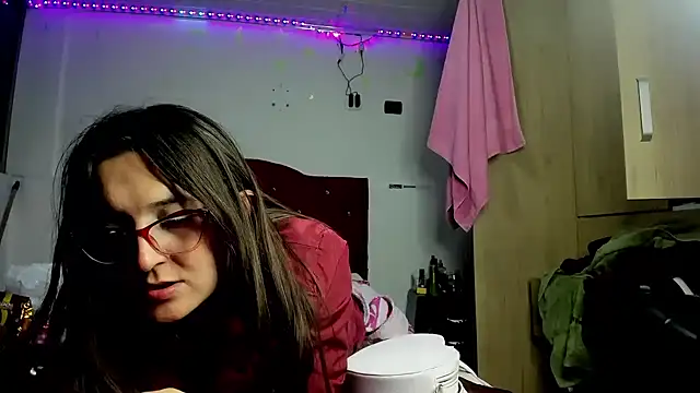 Sweet-Suck69 online show from March 2025 04:05:02 AM