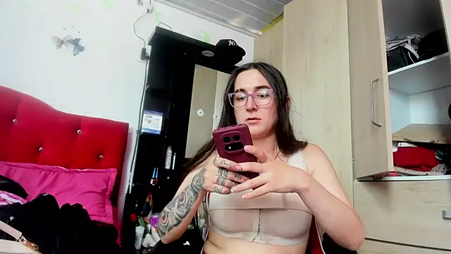 Sweet-Suck69 online show from September 2025 06:32:02 PM