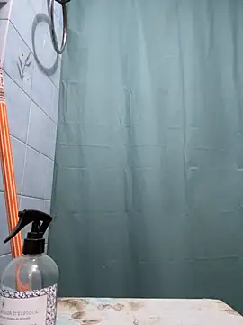 Snapshot of Rogerpere chatting on October 2025 05:58:02 PM Rogerpere online show from October 2025 05:58:02 PM