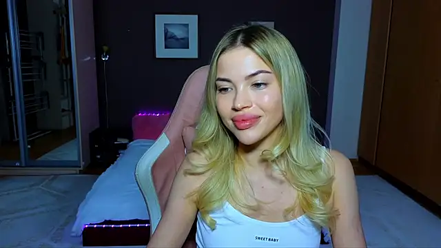 EmmyMills online show from February 2025 09:42:02 PM