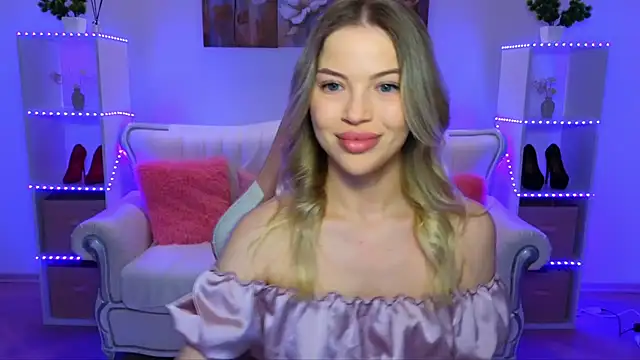 EmmyMills online show from January 2026 08:54:02 PM