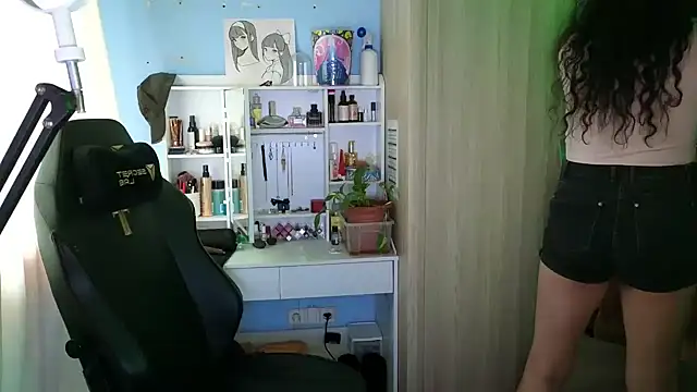 Snapshot of MemiKouki chatting on October 2025 03:13:01 PM MemiKouki online show from October 2025 03:13:01 PM