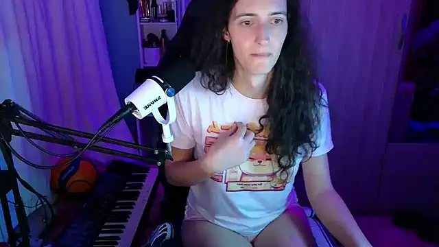 Snapshot of MemiKouki chatting on November 2025 05:37:01 PM MemiKouki online show from November 2025 05:37:01 PM