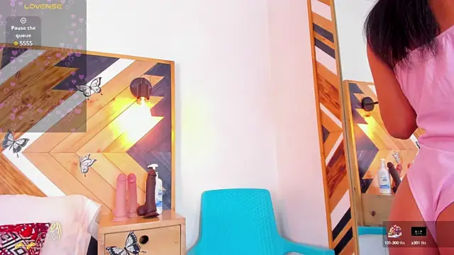 Snapshot of Kathaleiya_Ozz chatting on February 2025 08:25:02 PM Kathaleiya Ozz online show from February 2025 08:25:02 PM