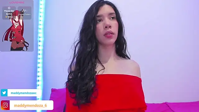 MaddyMendozaxx online show from November 2025 03:44:02 PM