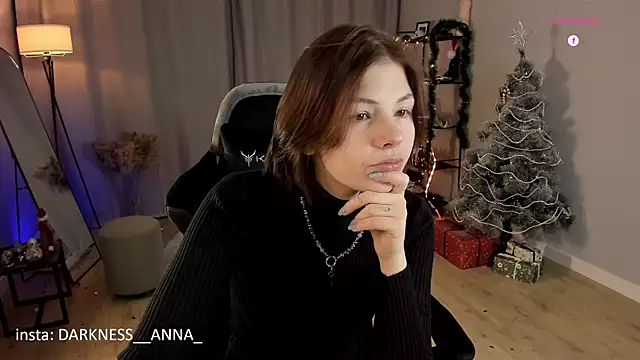 Snapshot of AnnaTrueno chatting on January 2026 07:49:02 PM AnnaTrueno online show from January 2026 07:49:02 PM