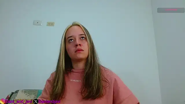 Snapshot of Dani_javi chatting on February 2025 03:10:02 AM Dani javi online show from February 2025 03:10:02 AM