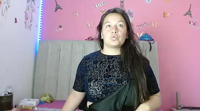 Snapshot of monickhot303av chatting on January 2025 11:48:01 PM monickhot303av online show from January 2025 11:48:01 PM