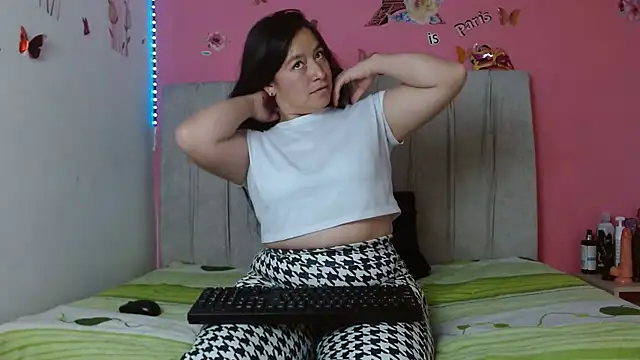 Snapshot of monickhot303av chatting on February 2025 02:56:01 AM monickhot303av online show from February 2025 02:56:01 AM