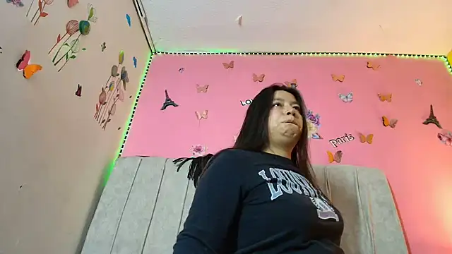 Snapshot of monickhot303av chatting on March 2025 03:44:02 AM monickhot303av online show from March 2025 03:44:02 AM