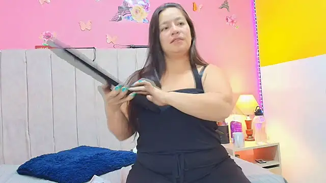 Snapshot of monickhot303av chatting on March 2025 04:56:01 AM monickhot303av online show from March 2025 04:56:01 AM