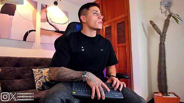 Snapshot of _joansoto chatting on February 2026 12:53:02 PM joansoto online show from February 2026 12:53:02 PM