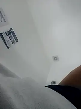 Snapshot of fire_menxxx001 chatting on December 2024 03:44:02 AM fire menxxx001 online show from December 2024 03:44:02 AM