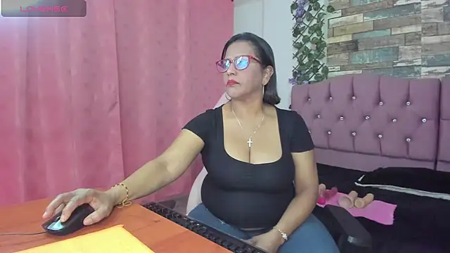 Snapshot of elizabeth_mature23 chatting on December 2024 01:00:01 PM elizabeth mature23 online show from December 2024 01:00:01 PM