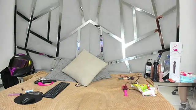 Catherinee69 x online show from December 2025 03:38:02 AM