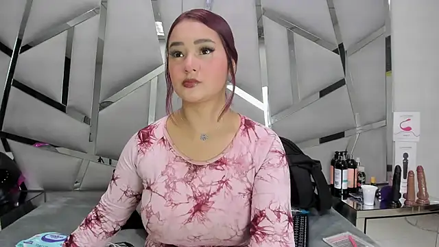 Catherinee69 x online show from April 2026 04:17:01 AM