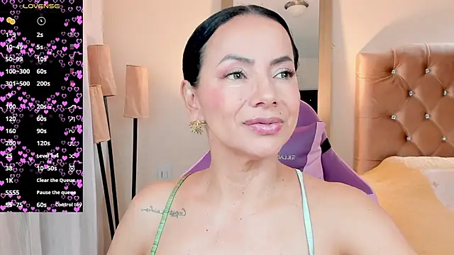 veronika naughty online show from November 2025 03:44:01 PM