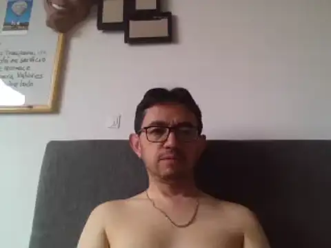 Snapshot of Diptongo chatting on February 2025 09:05:02 PM Diptongo online show from February 2025 09:05:02 PM