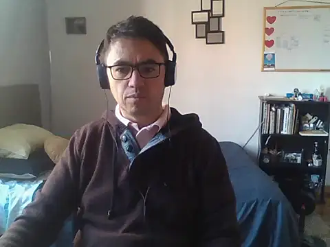 Snapshot of Diptongo chatting on November 2025 12:59:02 PM Diptongo online show from November 2025 12:59:02 PM