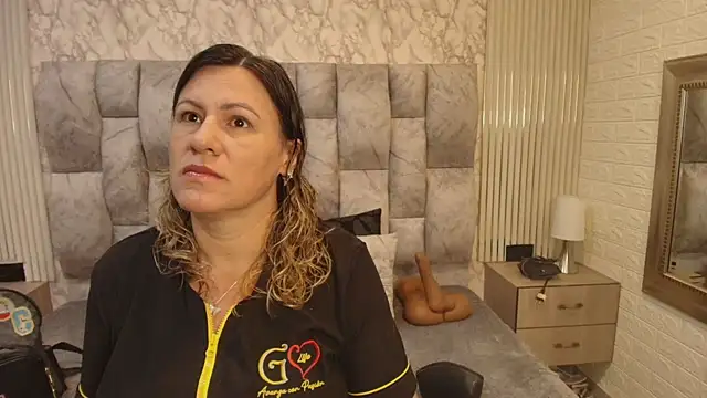 charlotte  G online show from September 2025 10:48:02 AM