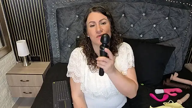 charlotte  G online show from May 2026 09:58:02 AM