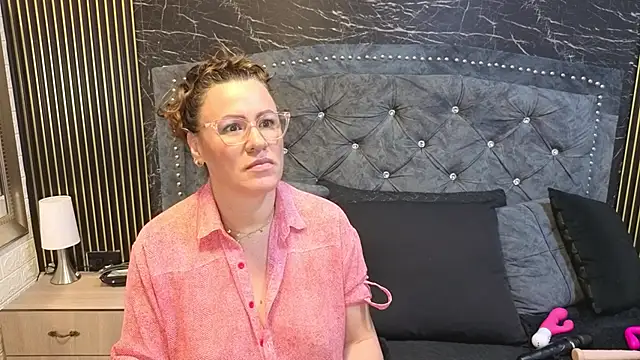 charlotte  G online show from May 2026 02:45:01 PM