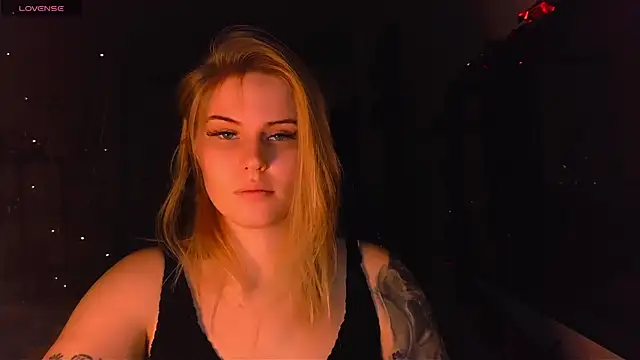 VoluptuousDreams online show from February 2025 03:07:01 PM