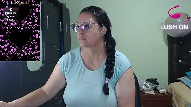 hairyglad69 online show from October 2025 01:56:02 PM