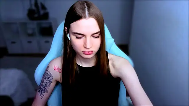 StellaLawless online show from November 2025 07:46:02 PM