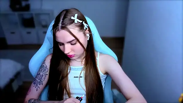 StellaLawless online show from November 2025 07:40:02 PM