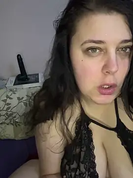 Snapshot of Vikkancs_X chatting on February 2025 06:52:01 PM Vikkancs X online show from February 2025 06:52:01 PM