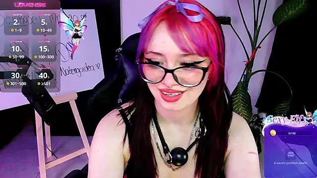 Snapshot of annie_berry chatting on January 2025 01:35:01 AM annie berry online show from January 2025 01:35:01 AM