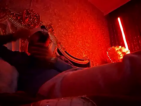 Snapshot of denisxlRo chatting on February 2026 04:06:01 PM denisxlRo online show from February 2026 04:06:01 PM