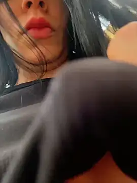 valecruz903 online show from November 2025 05:24:01 PM