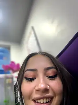 abbymnd online show from November 2025 06:41:04 PM