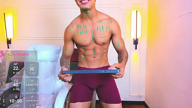 Snapshot of Paradise_boy_s chatting on May 2026 02:45:01 PM Paradise boy s online show from May 2026 02:45:01 PM