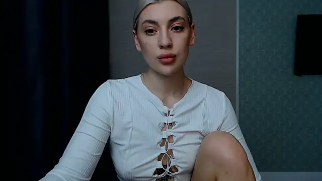 hot-sasha9 online show from March 2025 04:32:01 PM