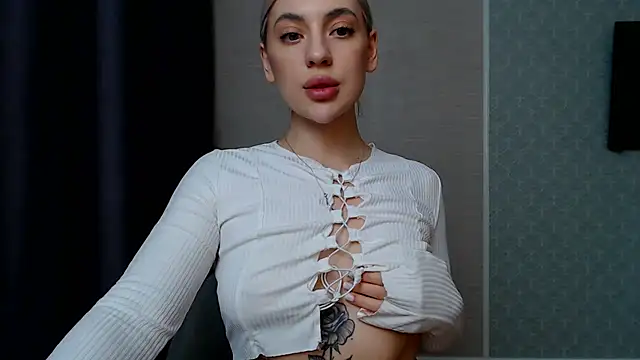 hot-sasha9 online show from March 2025 07:38:01 PM