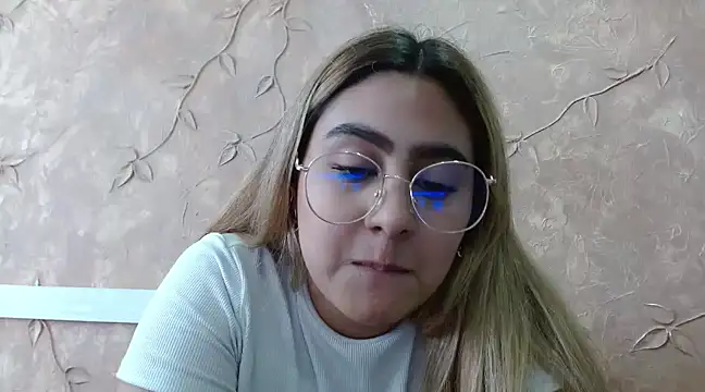 Miabonnett  online show from February 2025 06:15:02 PM