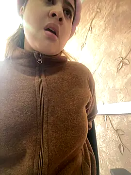 Miabonnett  online show from September 2025 11:56:02 AM