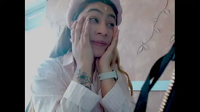 Miabonnett  online show from October 2025 12:11:01 PM