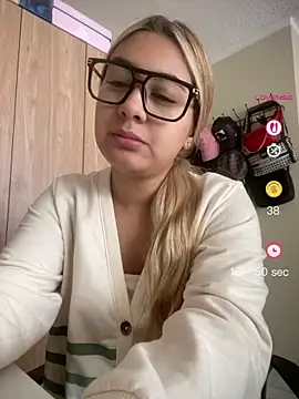 Miabonnett  online show from May 2026 02:47:01 PM