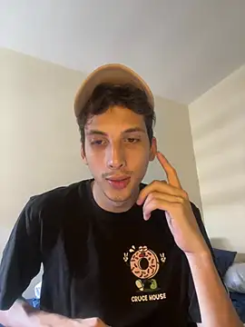 CamiloXx04 online show from April 2026 05:47:01 PM