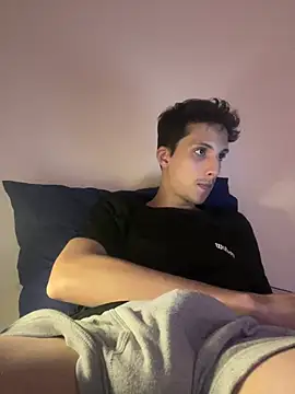 CamiloXx04 online show from April 2026 03:54:02 AM