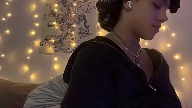 Snapshot of tsjaden777 chatting on February 2026 08:13:02 AM tsjaden777 online show from February 2026 08:13:02 AM