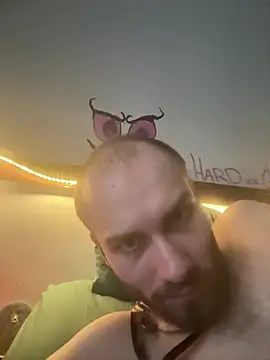 Snapshot of pervy_devil chatting on April 2026 07:03:02 AM pervy devil online show from April 2026 07:03:02 AM