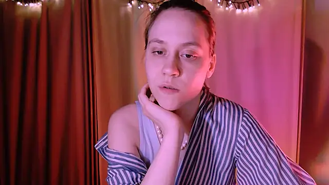 Malinax online show from December 2024 10:30:02 PM