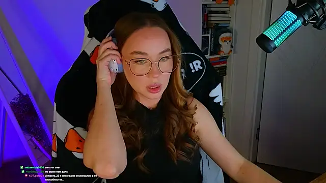 Emili1- online show from March 2025 02:13:02 PM