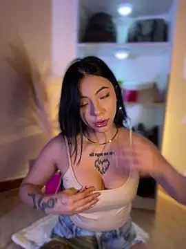 Snapshot of eva_elifee chatting on November 2025 05:08:02 AM eva elifee online show from November 2025 05:08:02 AM