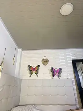 Snapshot of emma_oxford chatting on December 2024 11:29:01 PM emma oxford online show from December 2024 11:29:01 PM